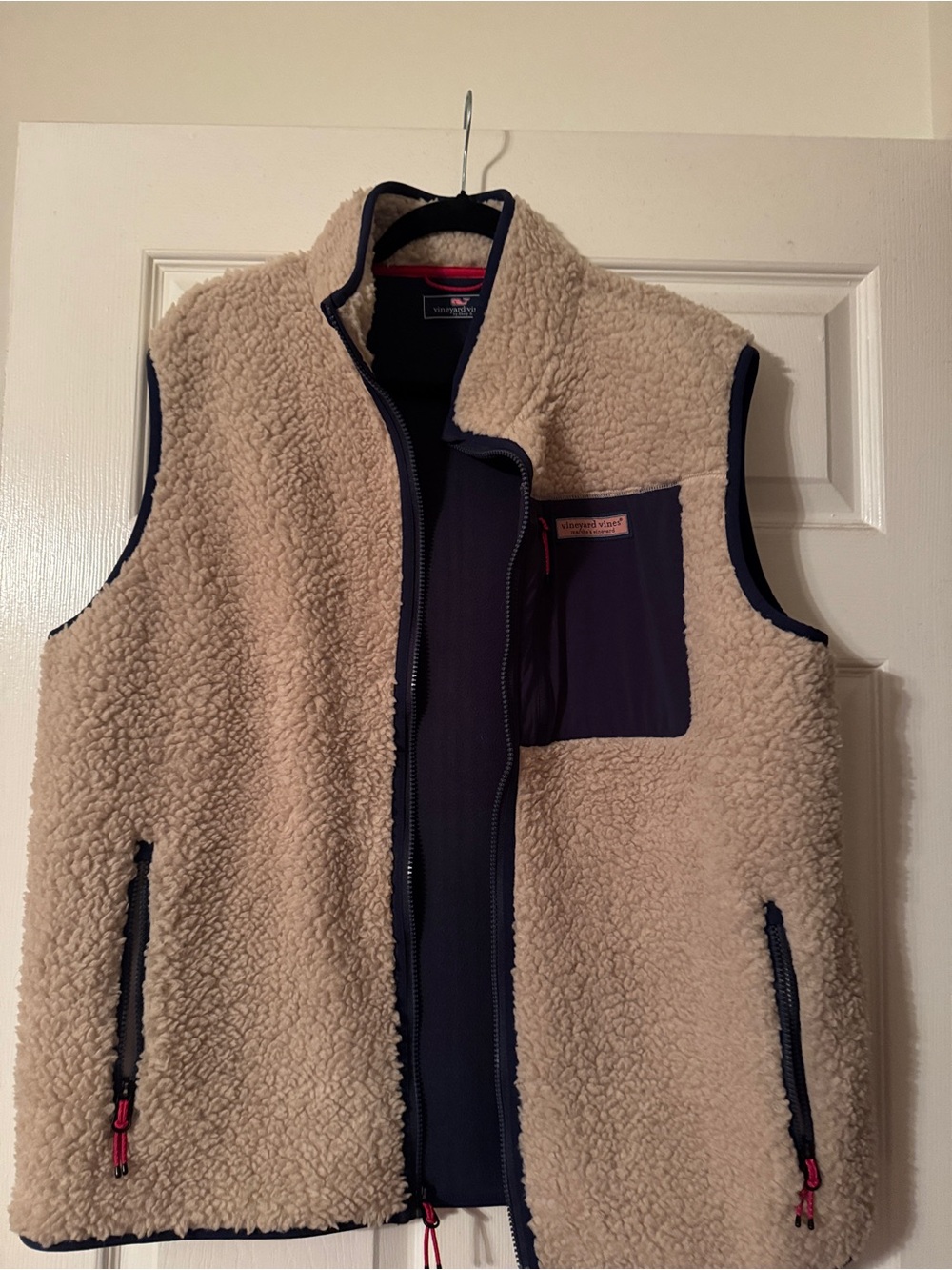 Men's Cream Sherpa Fleece Vest with Navy Trim Vineyard Vines XL